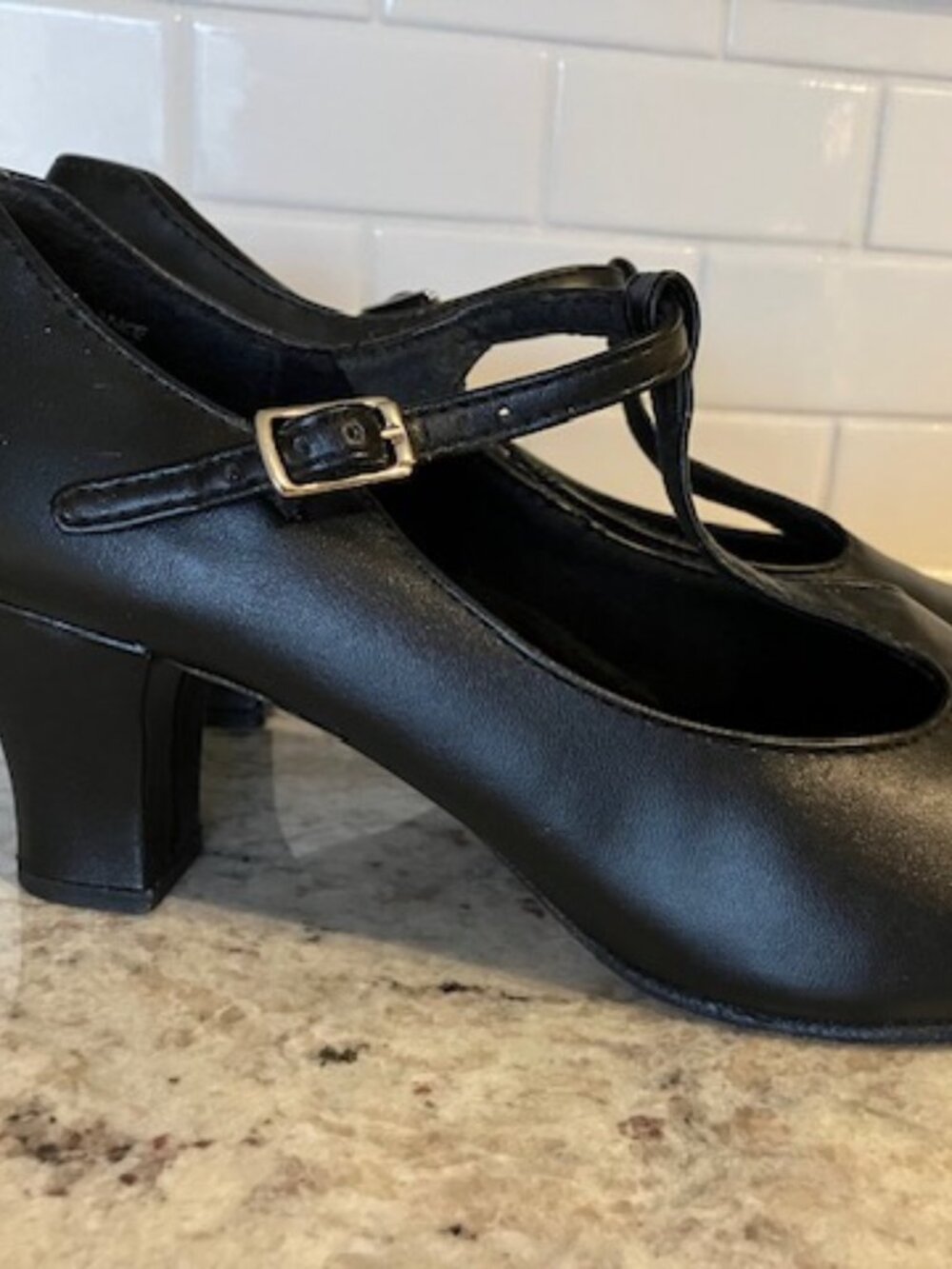 Capezio Character Shoe—8M—1.5" Heel